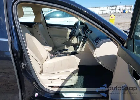 2017 Volkswagen Passat 1.8T Se из США, поврежденный, VIN 1VWGT7A39HC067078